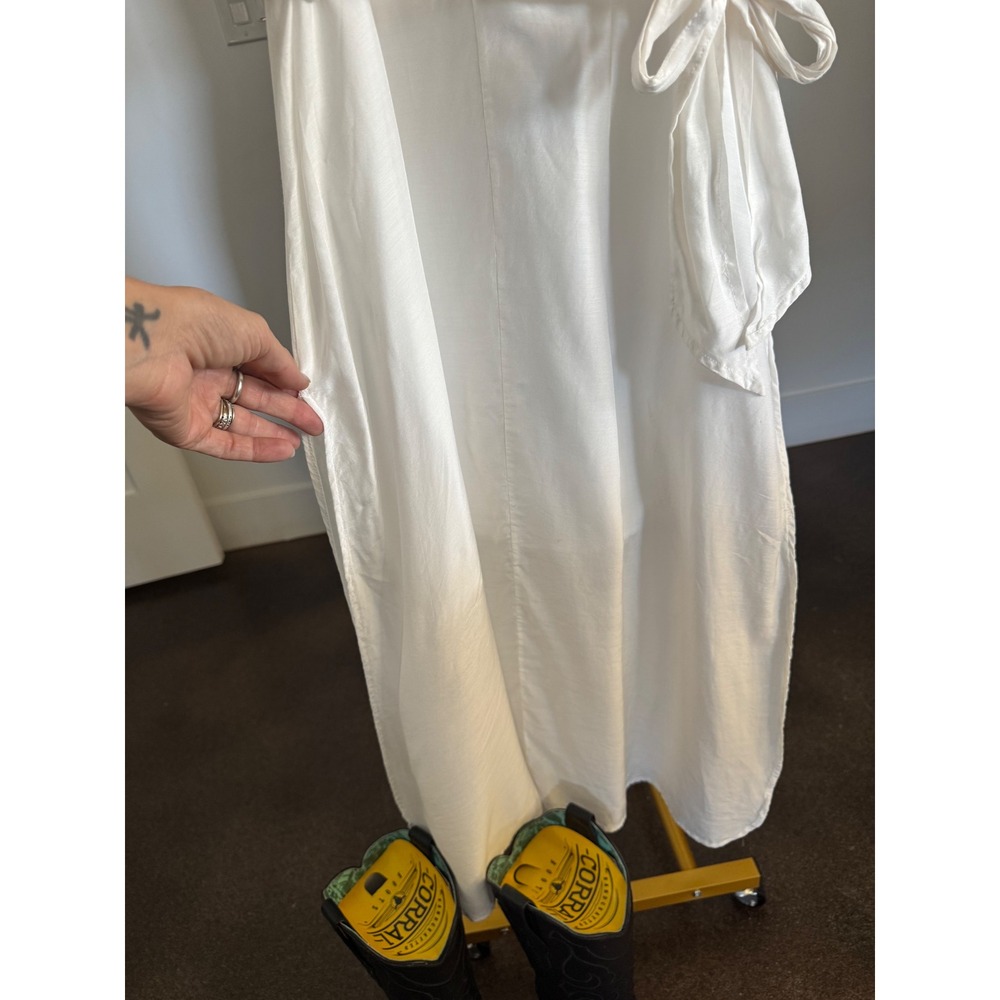 Frame elevated tshirt dress with double pockets and waist tie - Picture 6 of 9